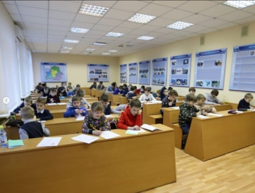 За звание лучших боролись около 70 школьников